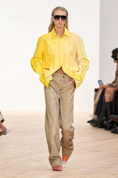 Look 9